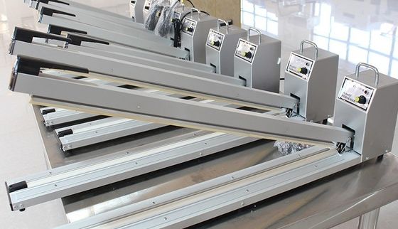 Presione a mano Macchina di sigillamento semiautomatica per imballaggi di bevande Tempo di riscaldamento 0,2-3S