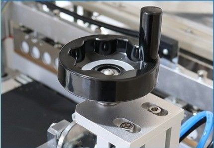 Macchina di confezionamento automatico delle capsule con scatola a galleria di calore con film di plastica che riduce l'involucro