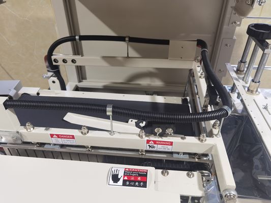 Macchina di imballaggio automatico ad alta velocità 450L a rotoli di nastro filmato con macchina di imballaggio