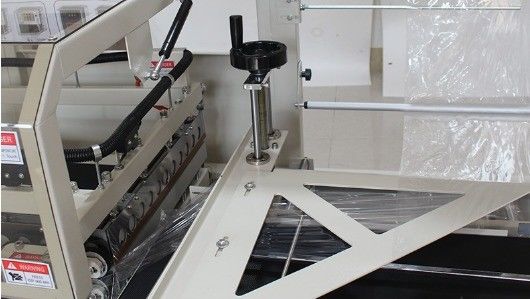 Max.30 imballaggi/min Velocità Macchina di confezionamento a pellicola di taglio automatico a manica