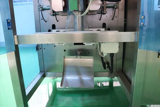 Macchina di imballaggio verticale automatico a sacchetto di pepe di curry per imballaggio in polvere di cocco secca