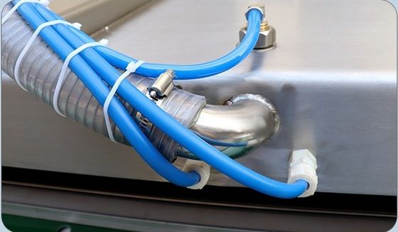 Macchina di sigillamento a vuoto a cintura continua per la carne di pollame in officine di riparazione di macchine