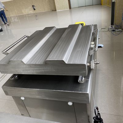 Macchina a vuoto a doppia camera semiautomatica facile da usare per piccoli imballaggi