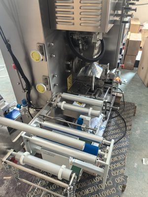 Macchina di confezionamento automatico sacchetto di tè con coppa di misurazione Tè in polvere 1-10g Tag Line Packaging