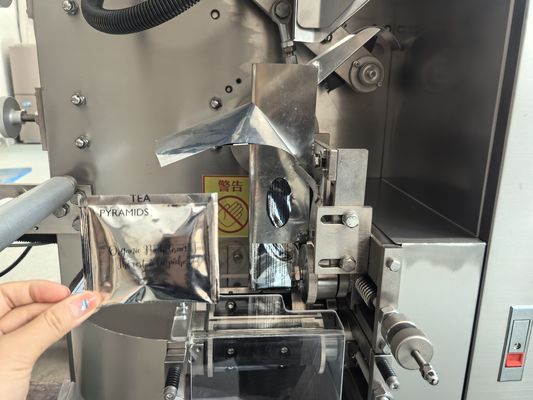 Macchina di imballaggio automatico multifunzione per il riempimento di sacchetti da tè con sacchetto esterno 75 95 mm
