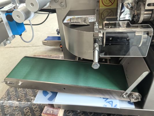 Macchina di imballaggio automatico multifunzione per il riempimento di sacchetti da tè con sacchetto esterno 75 95 mm