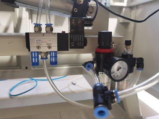 4522 Macchine per avvolgere in forma termicamente ridotta tazze e bottiglie di carta