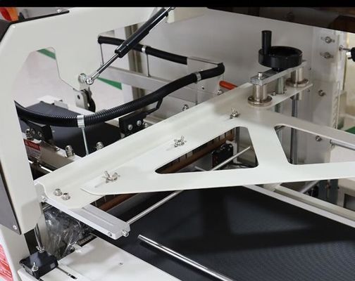 55 cm Larghezza massima del film L Bar Sealer automatico e macchina di confezionamento di confezioni con tunnel termico