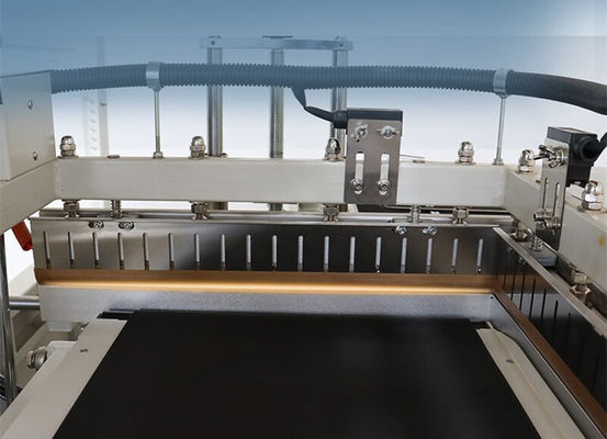 55 cm Larghezza massima del film L Bar Sealer automatico e macchina di confezionamento di confezioni con tunnel termico