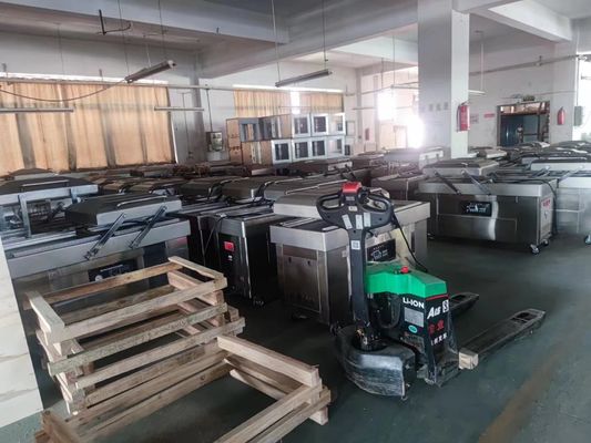 220V/50HZ Macchina automatica di imballaggio a vuoto a doppia camera per noci alimentari a secco umido