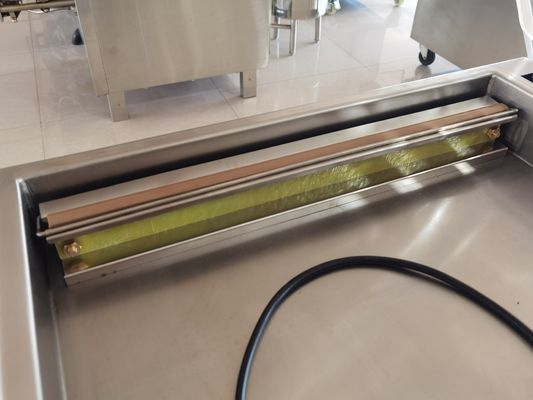 Macchina di imballaggio a vuoto a camera singola facile da usare per alimenti