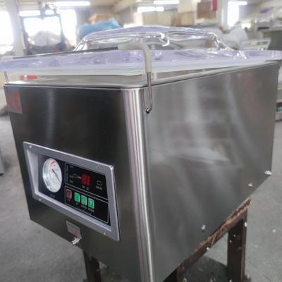 260 Macchina di sigillamento a vuoto a camera singola per imballaggi alimentari di carne e fagioli